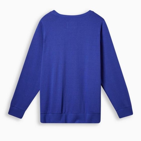 Torrid Star Wars Christmas Cozy Fleece Crew Neck Pullover Sweatshirt size 1X - Picture 4 of 8